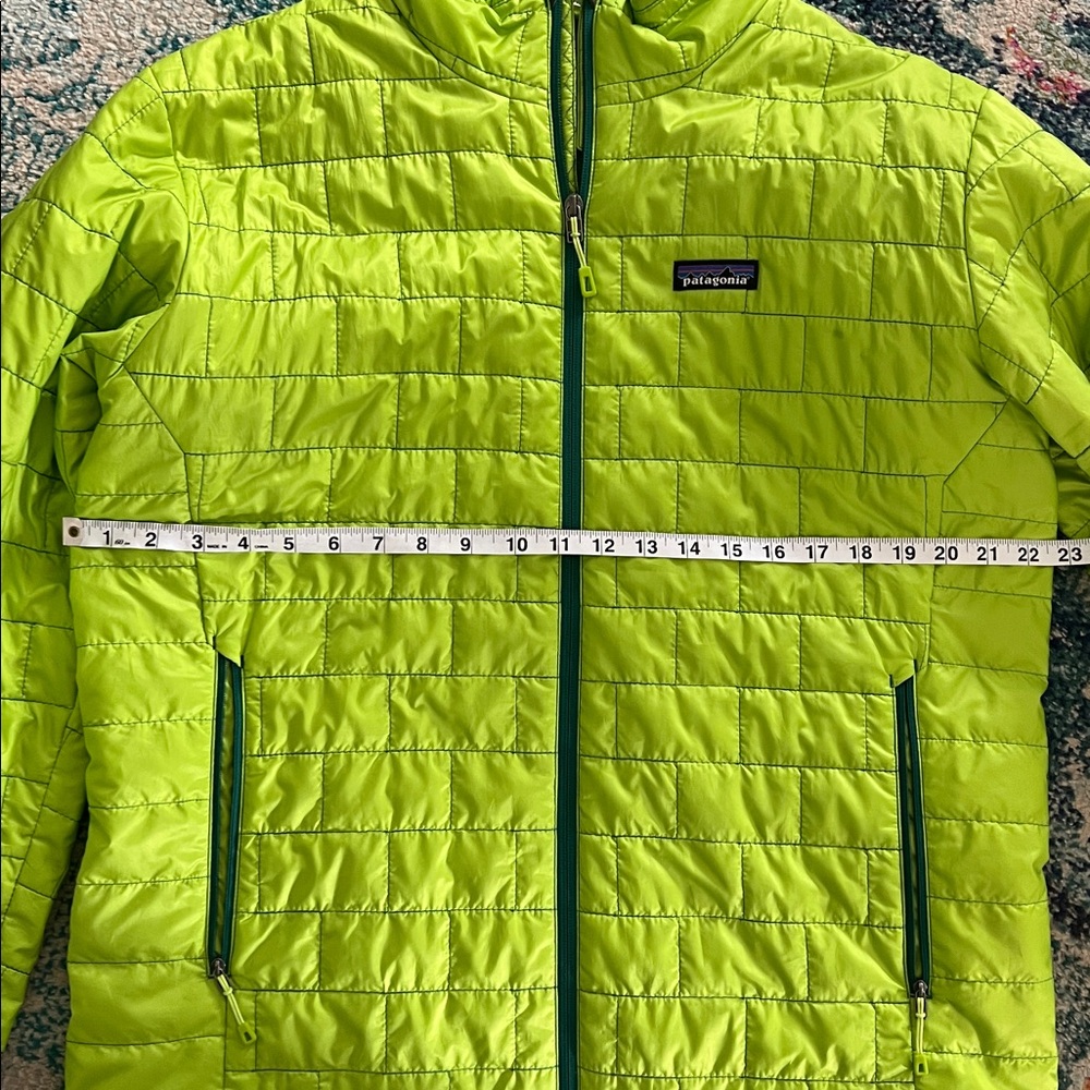 Patagonia neon lime green nano puff jacket - Picture 8 of 9